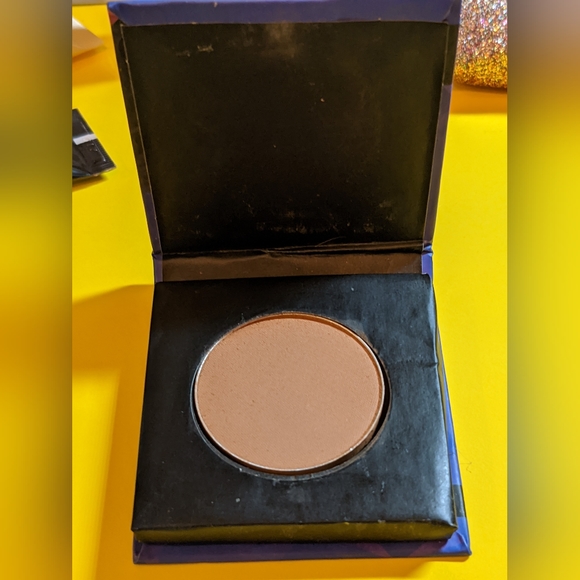 10 Piece Makeup Bundle - Picture 9 of 16